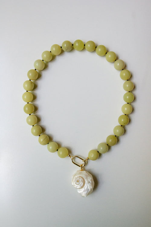 Citron jade jumbo gemstone necklace