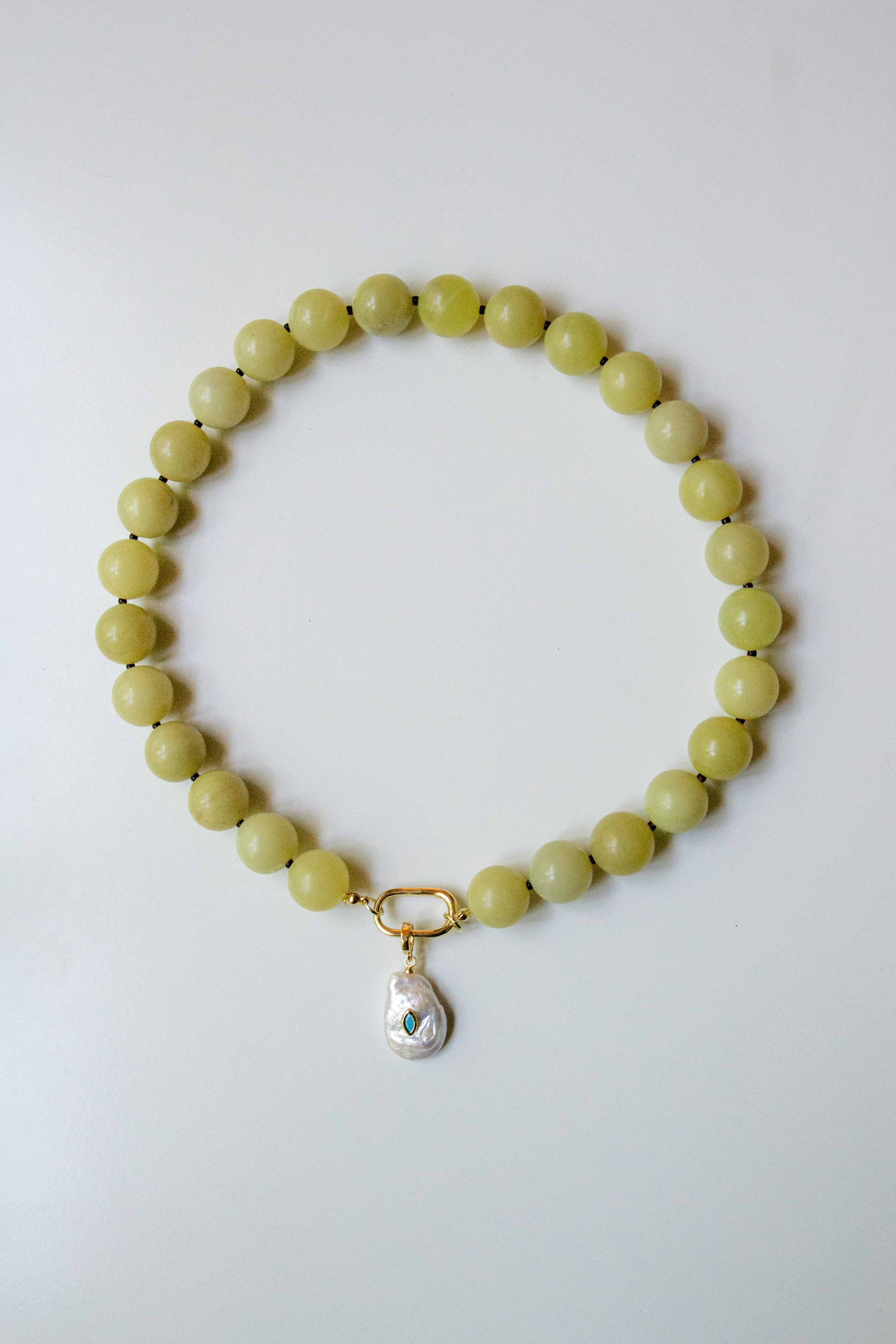 Citron jade jumbo gemstone necklace